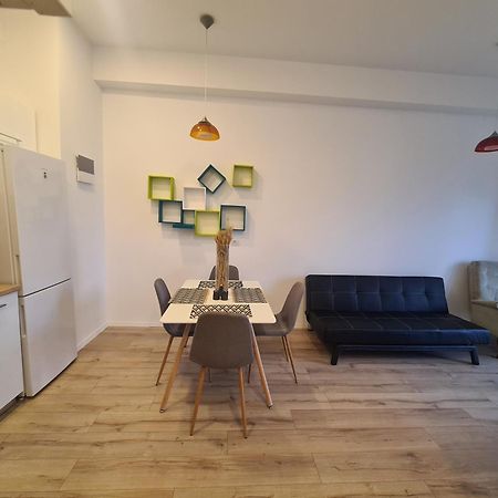 Luxury Central Newapartments One Bacau Exterior photo